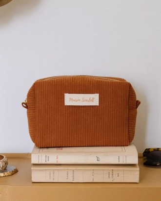 Trousse de toilette Charlotte en velours côtelé Camel Petite Maison scarlette
