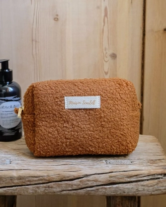 Trousse de toilette Charlotte en moumoute Camel Petite Maison scarlette