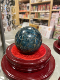 Sphere apatite bleue 60 à 70mm