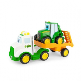 Johnny et sa dépanneuse musicale John Deere