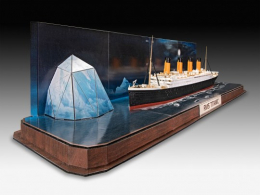Kit de modélisme à assembler RMS Titanic + 3D Puzzle (Iceberg) Revell